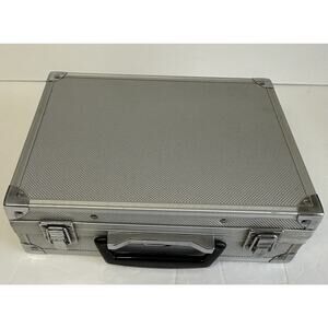 Intec Silver Metal Gameboy Advance SP Travel Storage Carrying Case * Puncture*0